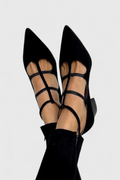 Leonor | Sapatos de Salto Preto com Biqueira Afiada e Tira Elegante
